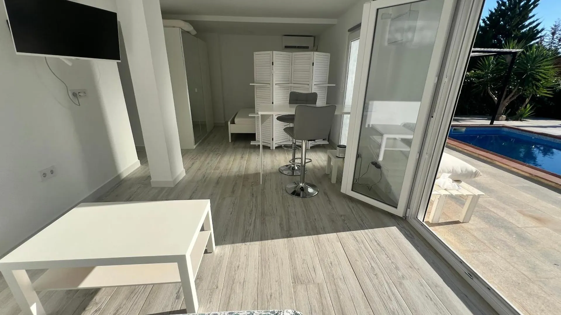Estudio Nuevo Zen Calafell 0*,  Spain
